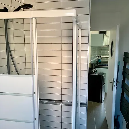 Paris Express 5 Min On Foot To Tube Station *