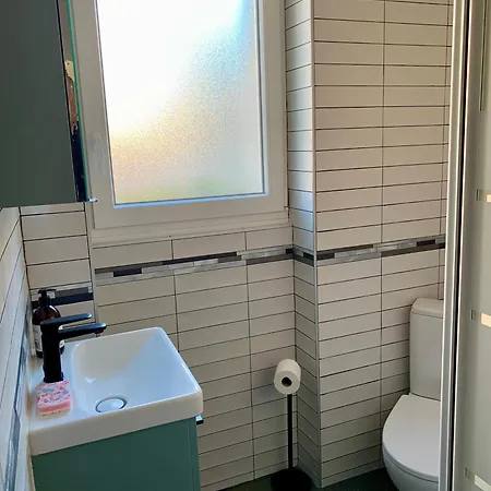Paris Express 5 Min On Foot To Tube Station
